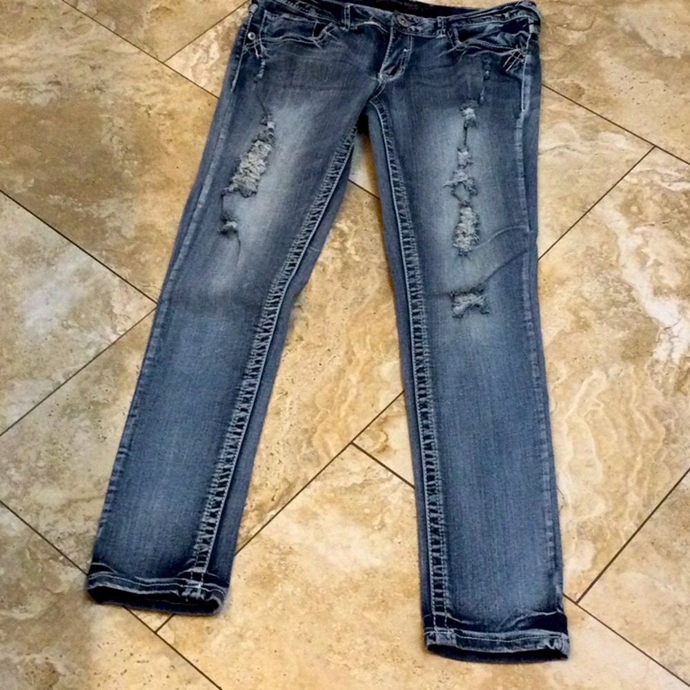 Rue21 Women's Distressed Straight Leg Jeans - Gray